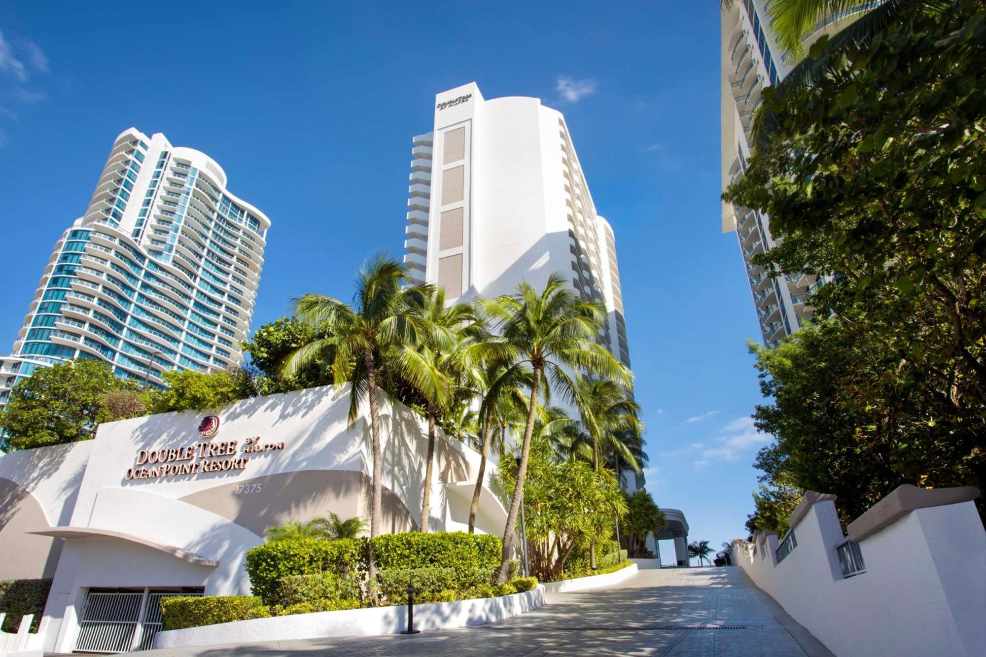 Doubletree By Hilton Ocean Point Resort - North Miami Beach Sunny Isles Beach Buitenkant foto
